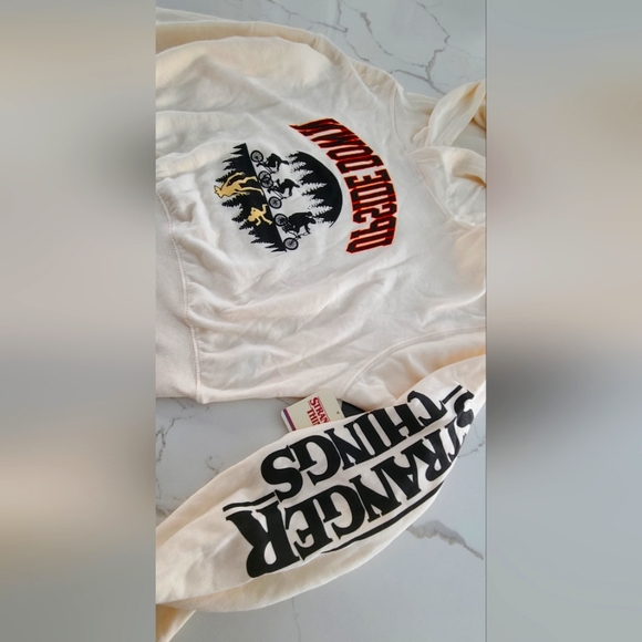 Stranger Things Upside Down Cropped Hoodie - Picture 6 of 7